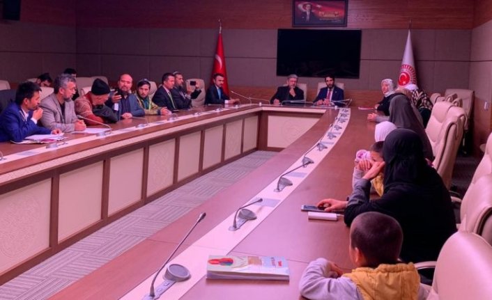 Saadet’li Vekiller Doğu Türkistan Heyetini Meclis’te Ağırladı