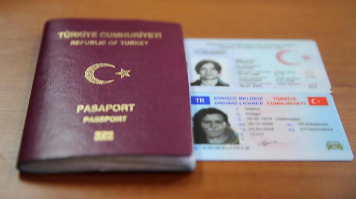 Yurt dışında yaşayan Türklerin ehliyetlerini bulundukları ülkelerden alabilecekler