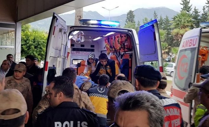 Alçak tuzak 4 askerimiz yaralı