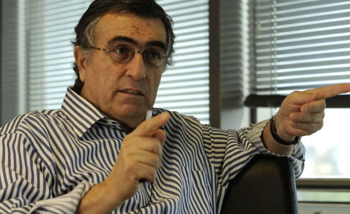 Gazeteci Hasan Cemal'in pasaportuna el konuldu