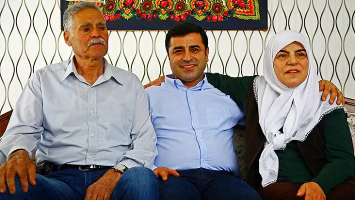 Selahattin Demirtaş’ın anne ve babası kaza geçirdi