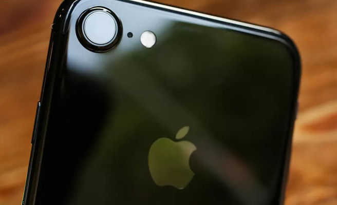 Apple'den eski iPhone müşterilerine 25 dolar geri ödeme