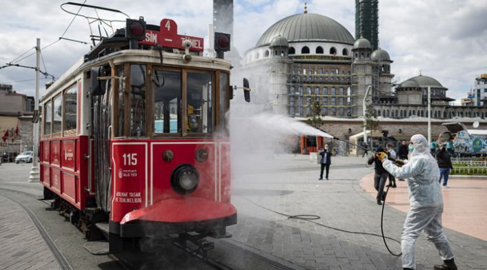 Bilim Kurulu üyesi salgının biteceği tarihi açıkladı!