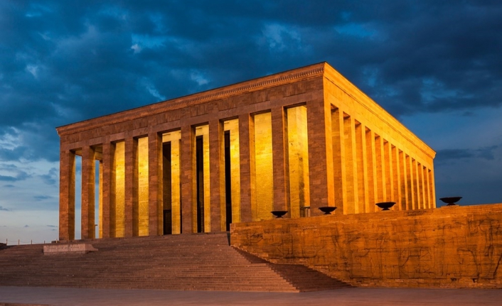 19 Mayıs'ta Anıtkabir'i evinden ziyaret et