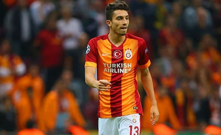 Alex Telles Imzayi Atti Galatasaray 850 Bin Euro Kazandi
