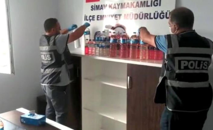 'Pes' dedirten olay! 'Co-19' adıyla ilaç hazırlayıp satarken yakalandı