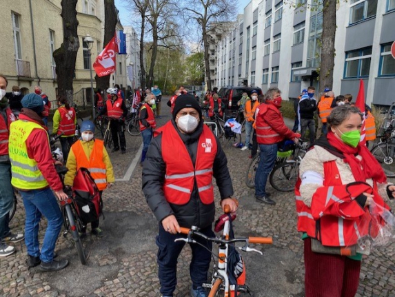 berlin de isci sendikasinin duzenlemis