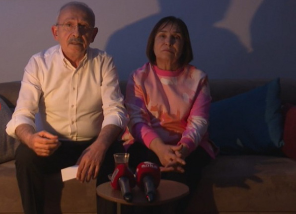 Evinin elektriği kesilen Kılıçdaroğlu karanlıkta açıklama yaptı