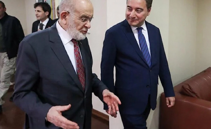 Karamollaoğlu, Babacan'ı parti genel merkezinde ziyaret etti