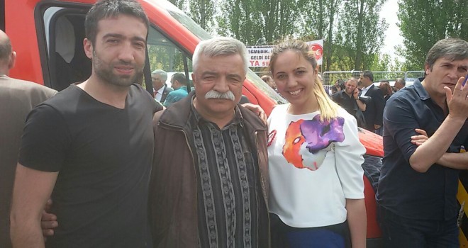 Ozan Arif Ülkücüleri Ankara'da Yanlız Bırakmadı